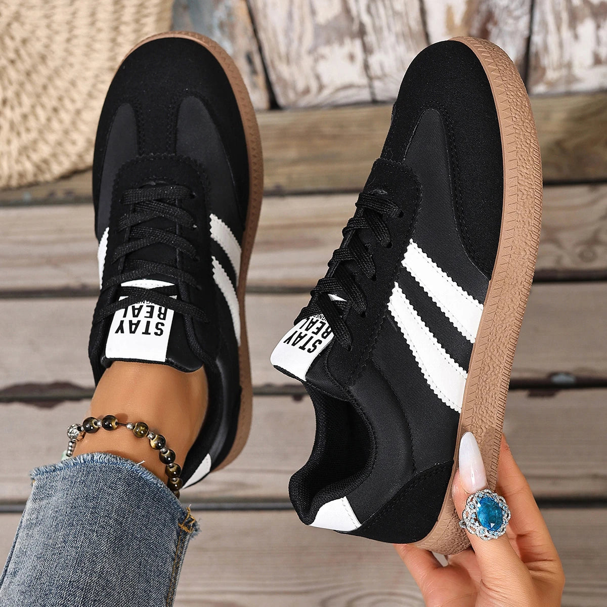 2025 New Women Sneakers Spring Luxury Flat Loafers Comfortable Slip on Soft Female Sneakers Lightweight Outdoor Shoes for Women