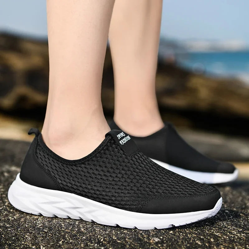Men Loafers Light Walking Breathable Summer Comfortable Women Casual Shoes Men Sneakers Couple Shoes Plus Size