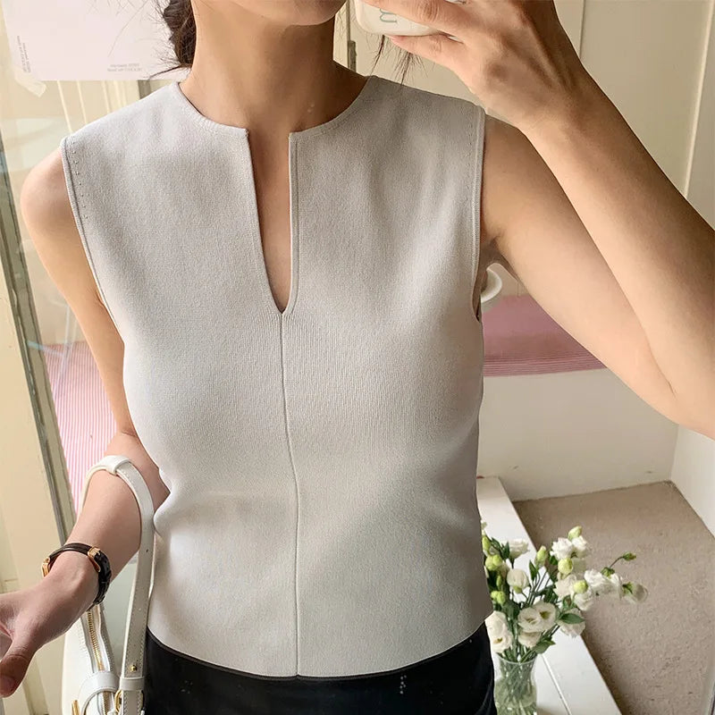 Women V-neck Good Quality Breathable Sleeveless Knit Tank Top Sweater Vest Spring Summer New in Chic Top Minimal Style