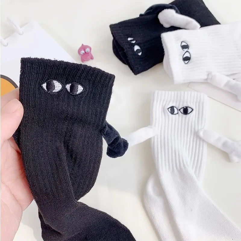 1 Pair Women Fashion Funny Socks Creative Magnetic Attraction Hands Black White Cartoon Eyes Couples Socks