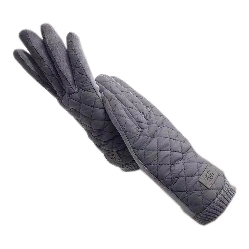 The new fashionable touch screen gloves for women in winter are stylish for driving, keep warm and are windproof when skiing. Th
