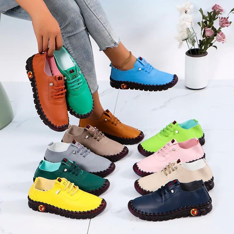 Women Sneakers Lightweight Comfortable Sneakers Women Large Size Soft Leather Sports Shoes Women 2025 New Flat Running Shoes