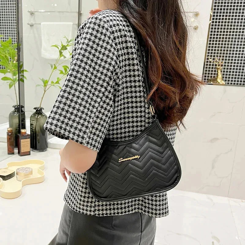 Ladies' retro shoulder bag, armpit bag, crossbody bag with fashionable design