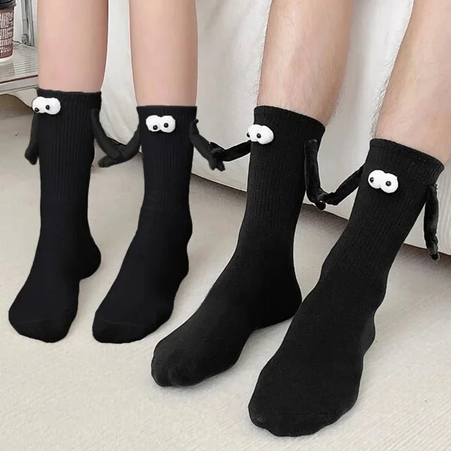 2 Pairs Women Fashion Funny Socks Creative Magnetic Attraction Hands Black White Cartoon Eyes Couples Socks
