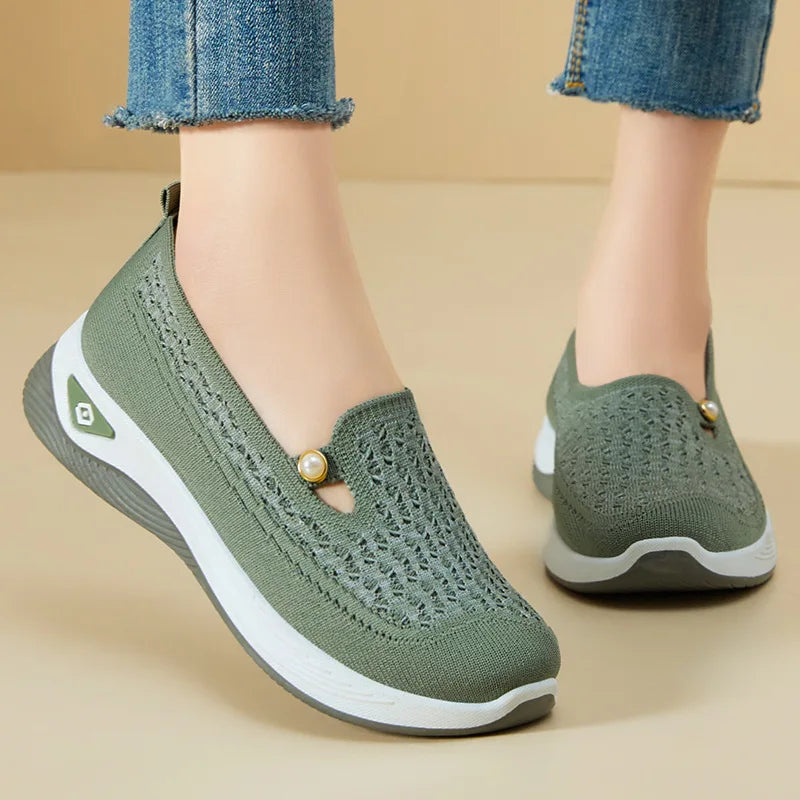 2026 Women's Shoes Stylish Comfortable Casual Loafers Lightweight Moms Fashionable Flats Non Slip New Spring Trendy Sneakers