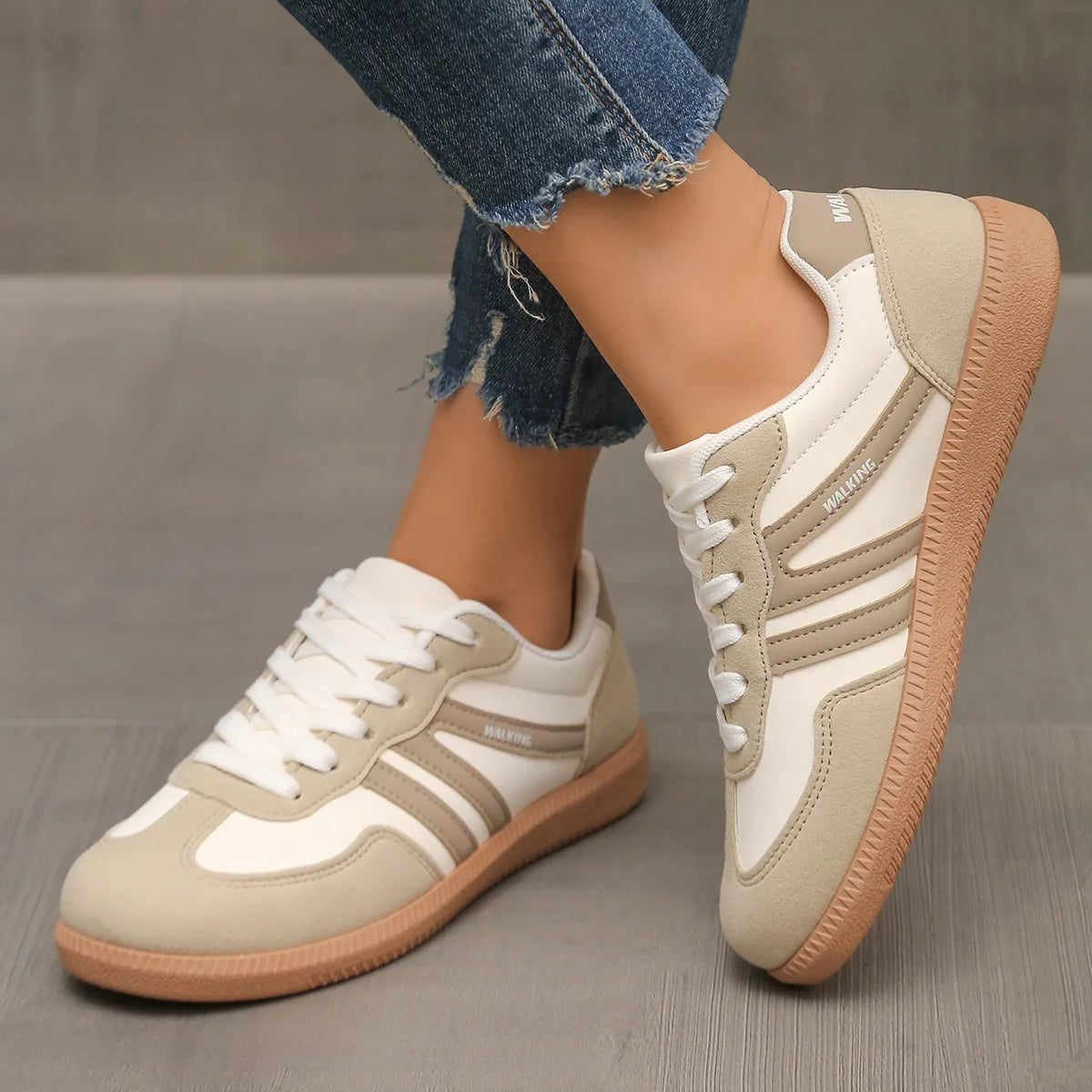 Women Sneakers 2025 Spring New Luxury Flat Loafers Comfortable Slip on Soft Female Sneakers Lightweight Outdoor Shoes for Women