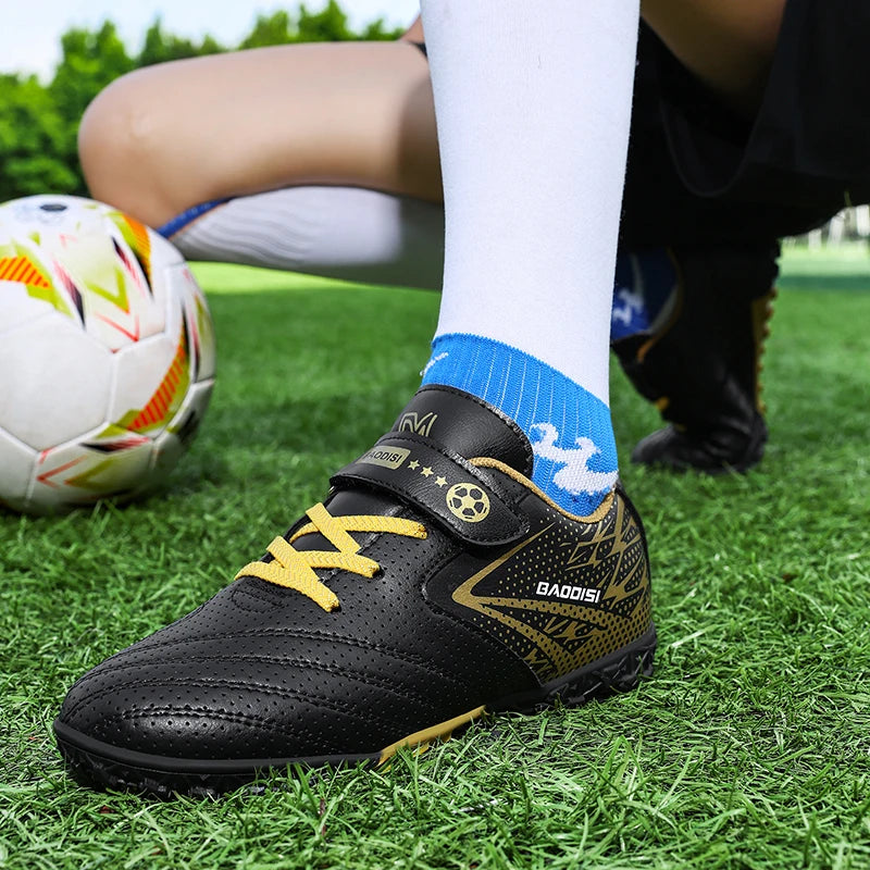 New Children Soccer Shoes Sports Society Field Boy Football Boots Futsal Fast Indoor Sneaker Original Ankle Football Boot Cleats