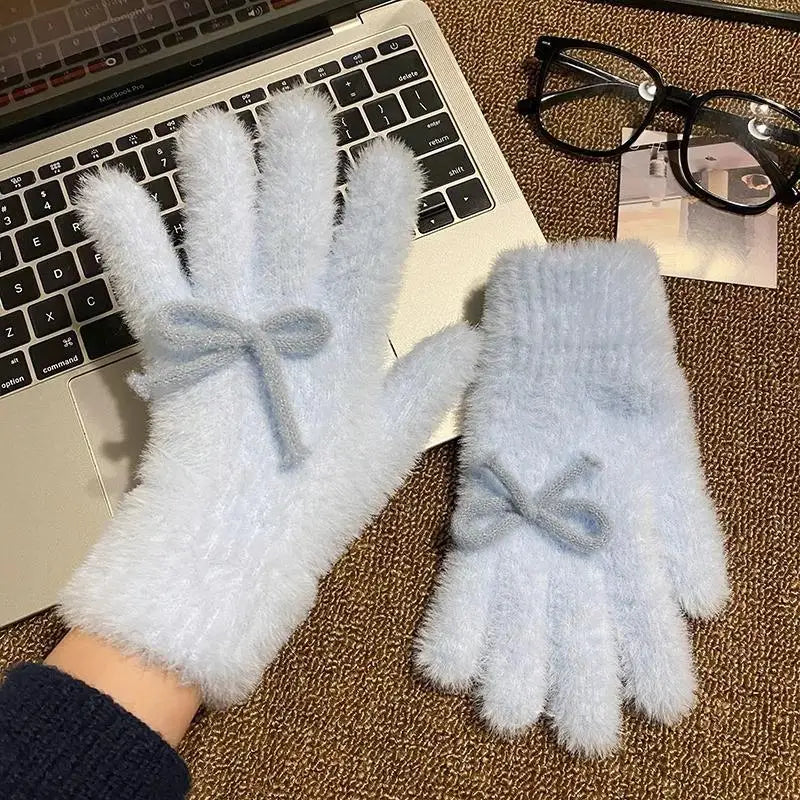 Women's Fashionable Winter Gloves - Cute, Plush, Bow-Embellished and Heat-Preserving, Great Christmas Gifts for Students