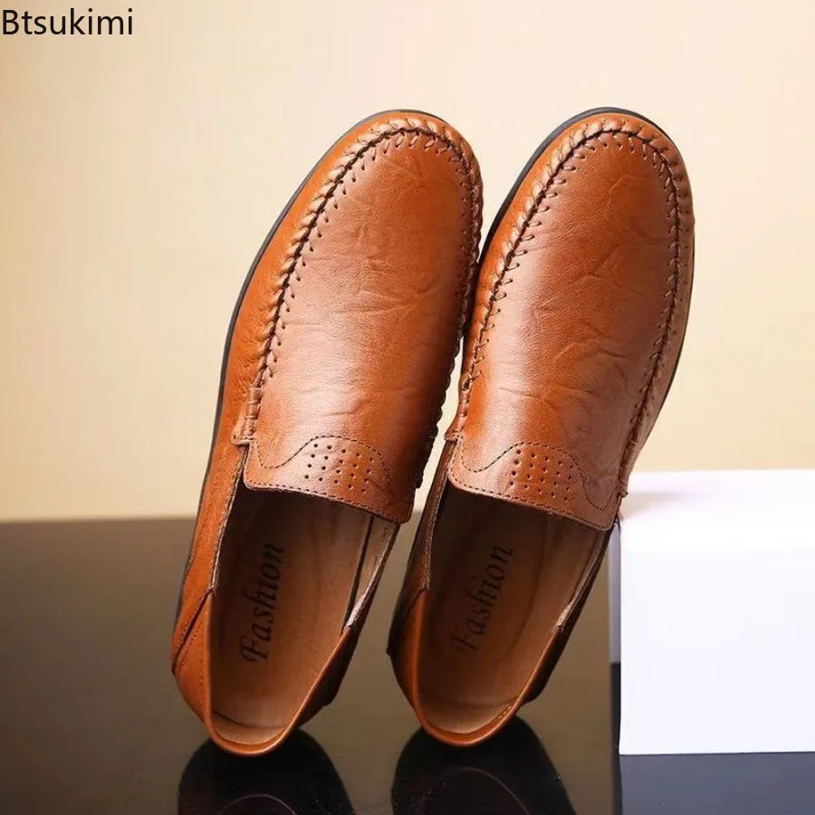 New 2026 Autumn Men's Leather Loafers Slip on Business Casual Leather Shoes Classic Soft Moccasins Hombre Breathable Flats Shoes
