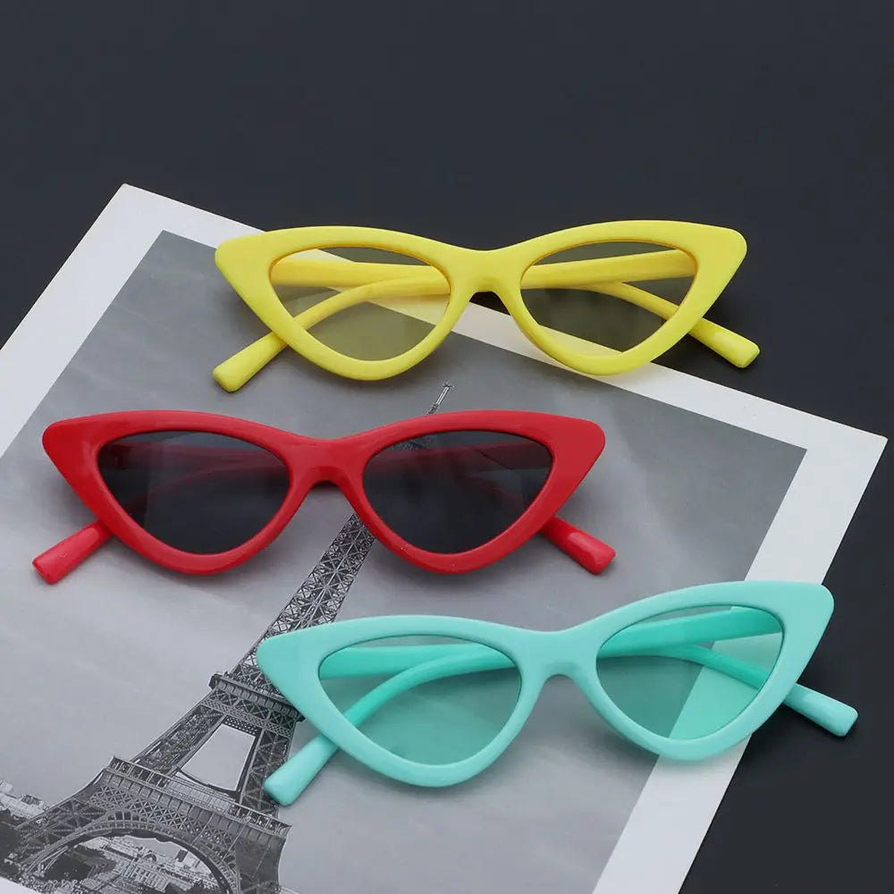 Fashion Kids Sunglasses Retro Narrow Frame Cat Eye Sunglasses for Boys Girls 3-9 Years Non-Polarized Sun Glasses Party Favor