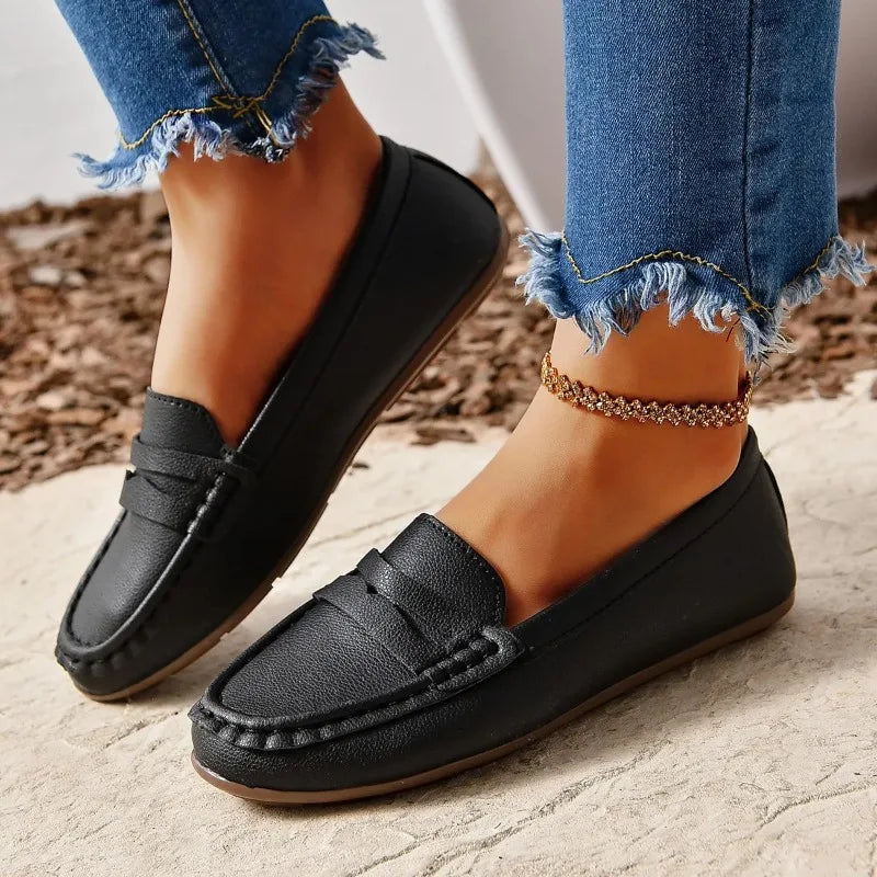 2025 New Women Shoes Flats Leather Moccasins Sneakers Woman Casual Shoes Slip-on Loafers Female Boat Shoes Big Size 44