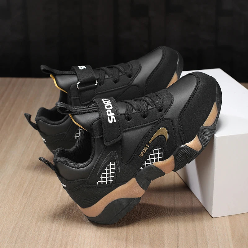 A pair of children's leather sports shoes for all seasons, breathable, comfortable and soft casual shoes, 28-39，FED-8877