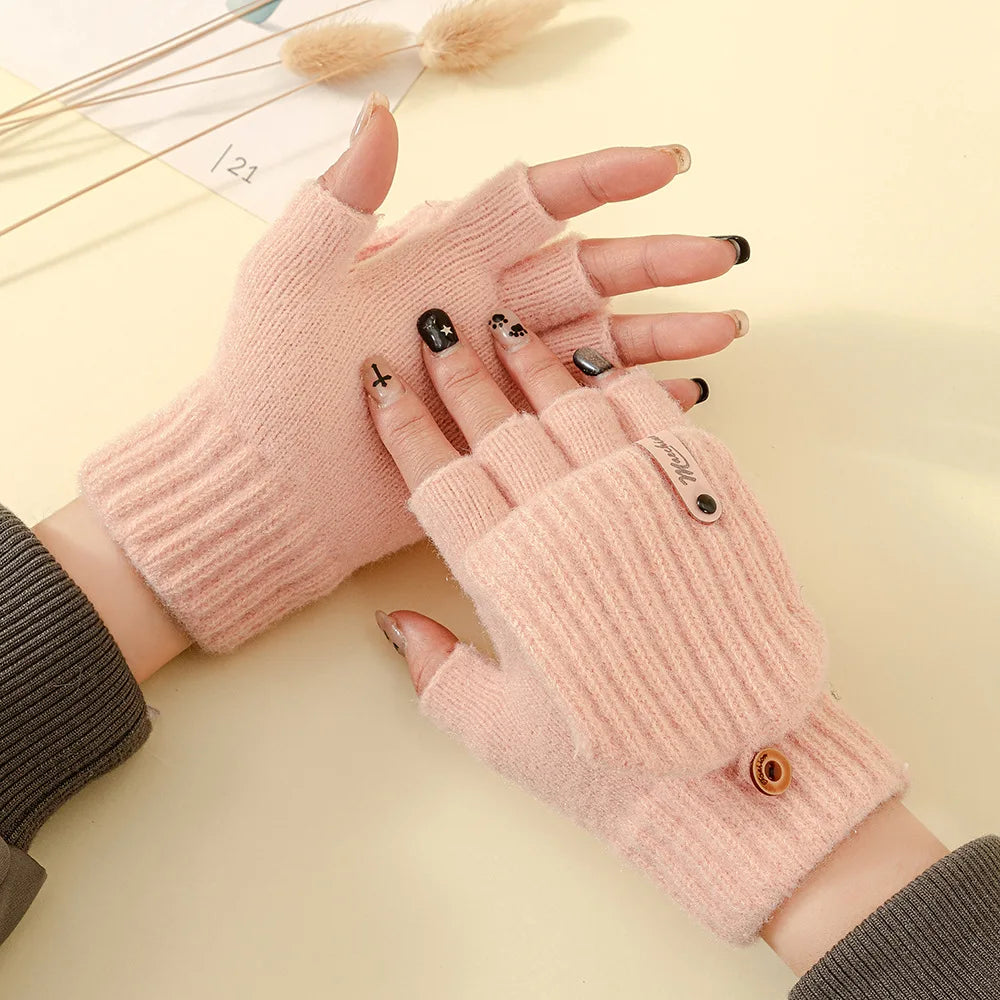 The Gloved Girl, in Winter, Half-Finger-Flip the Cover and Expose Her Fingers. In Autumn and Winter, She Knitted Wool and Rode a
