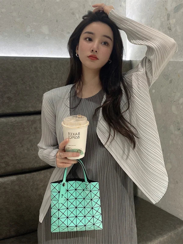 Qingbei Women's Slim Fit Short Outerwear Folded Sun Protection Light Design Fashionable Air Conditioning Cardigan Polyester L...