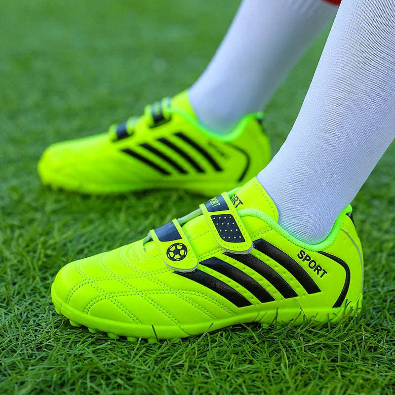 Hot Sale Children Soccer Shoes Sports Society Field Boy Football Shoes Futsal Fast Indoor Sneaker Cleats Football Boots Kids
