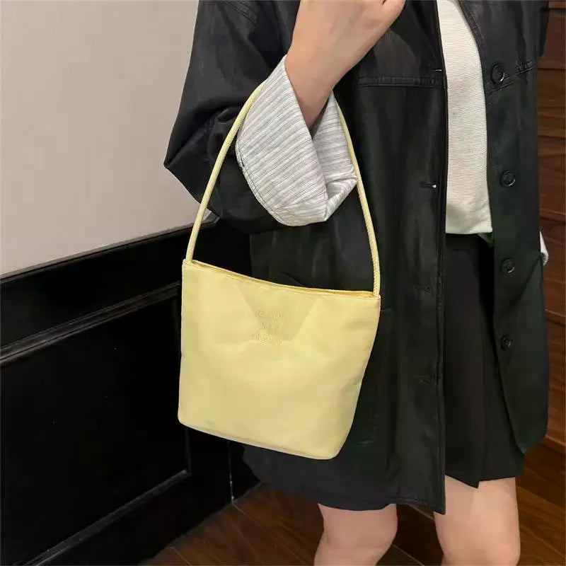 Women's High Capacity Handbag Underarm Handbag Shoulder Bag Waterproof Embroidered Letters Underarm Bag Tote Bags