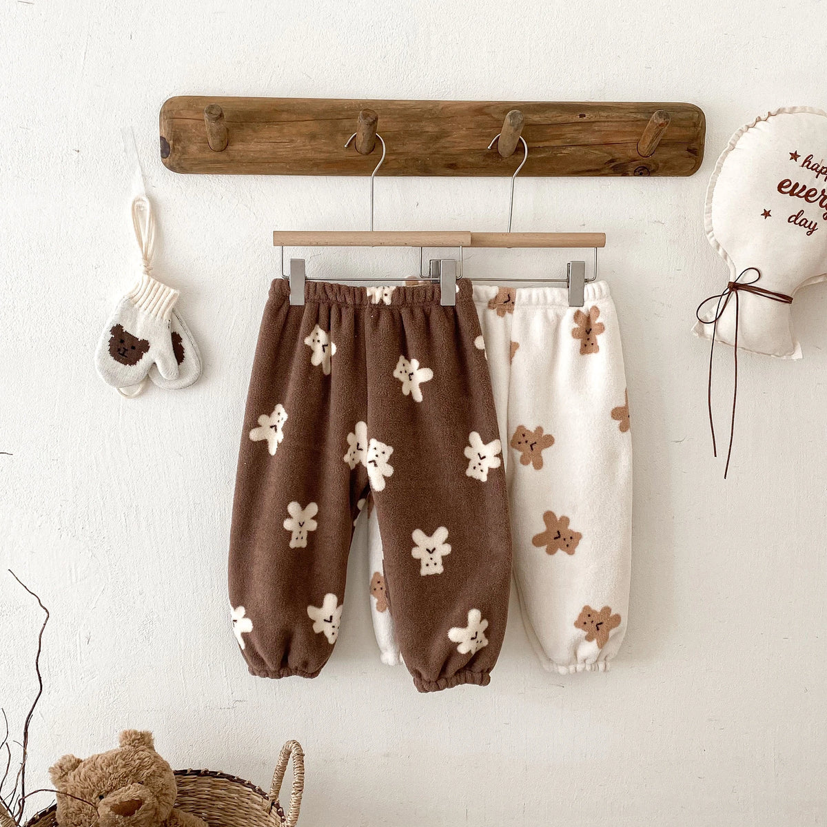 Children Cute Pajamas Pants Autumn Winter Plush Pants Loose Versatile Pants Baby Boys Girls Velvet Pants Toddler Home Clothes