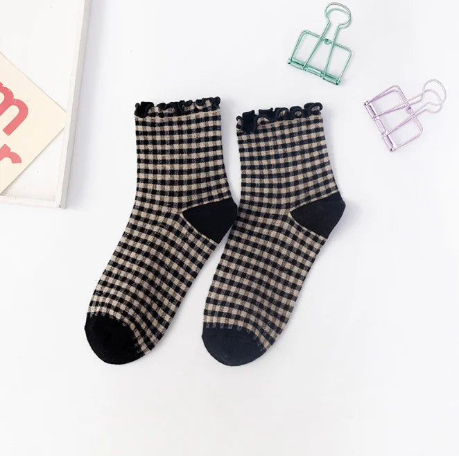 Women's Socks Autumn Checkered Retro Vintage Cotton Socks Crew Comfortable Color Fashion Sock Elastic Plaid Short Socks Woman Sox