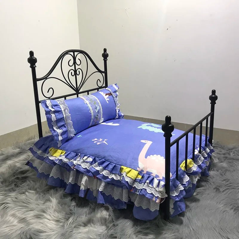 Princess Bed for Small Pets Wrought Iron Pet Bed Removable Washable Breathable Dog and Cat Bed Detachable Bed Frame