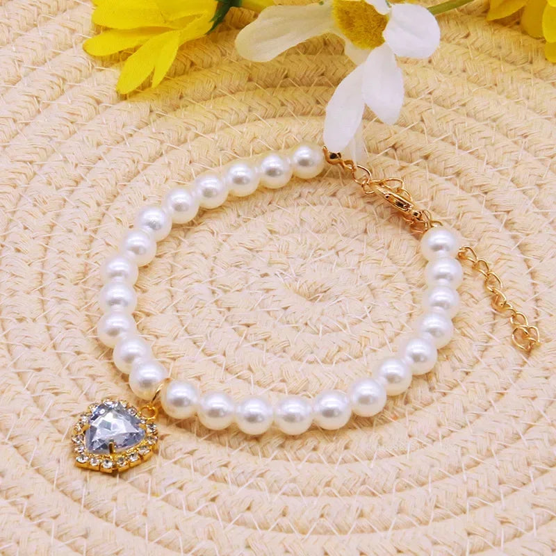 Pet Pearl Collar Dog Princess Necklace Cat Jewelry Cute Collar Puppy Accessories Dog Kitten Chain Chihuahua Wedding Jewelry Gift