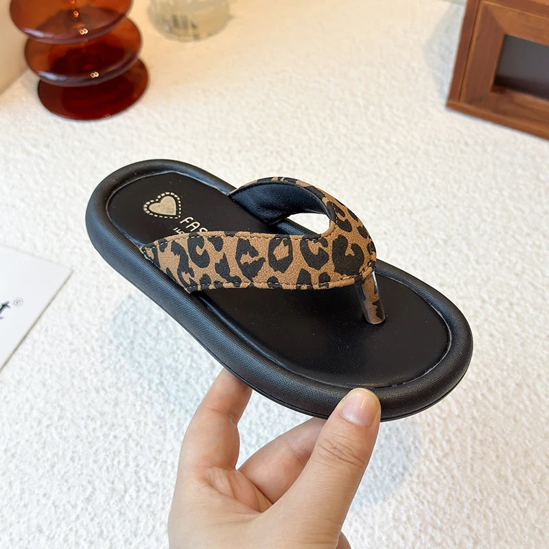 Kids Casual Sandals for Girls 2026 Summer New Toddler Beach Flip-flop Non-slip Soft Sole Lightweight Retro Kids Outdoor Slippers