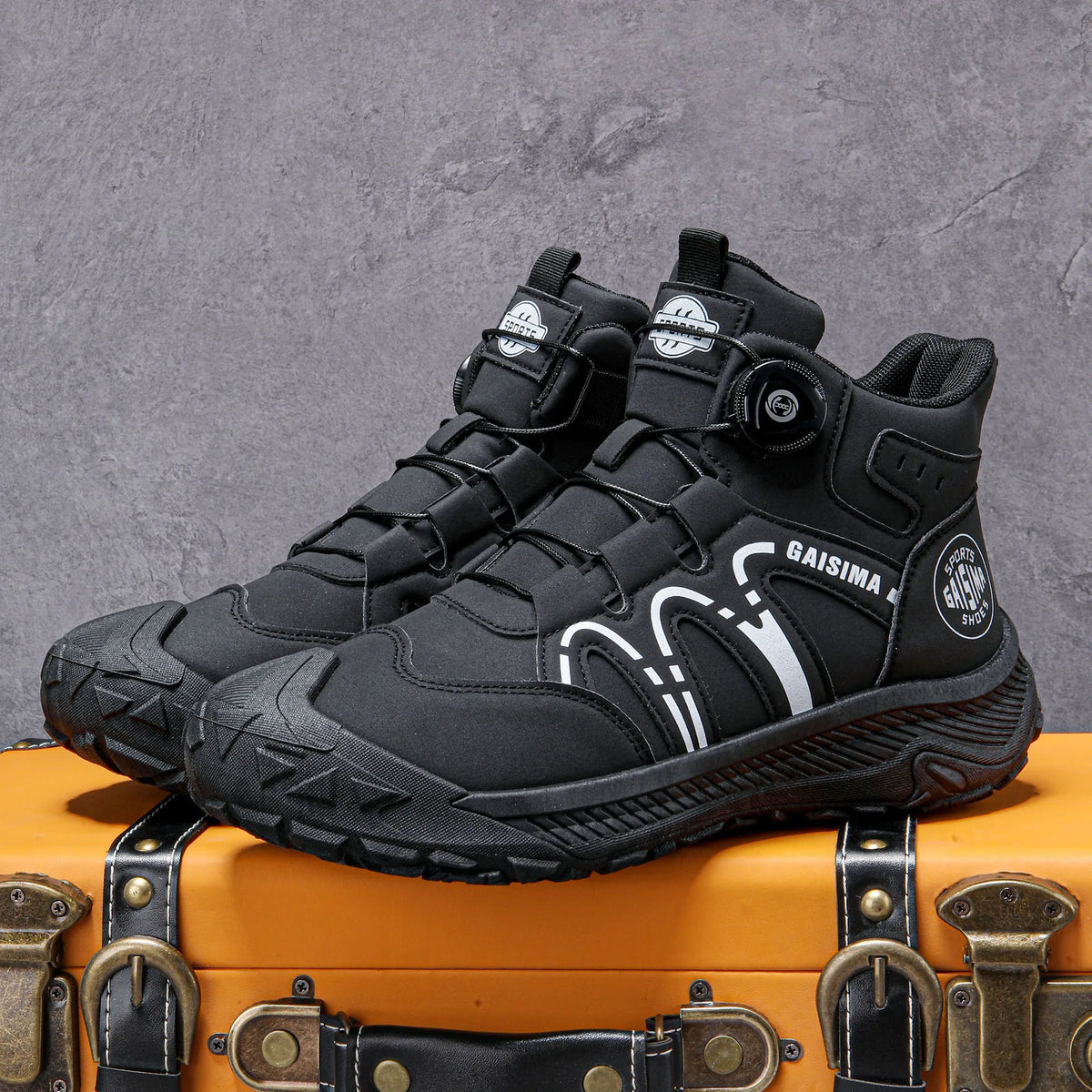 Men's high  boots, outdoor sports shoes, anti slip and wear-resistant rotating buckle hiking shoes, men's shoes