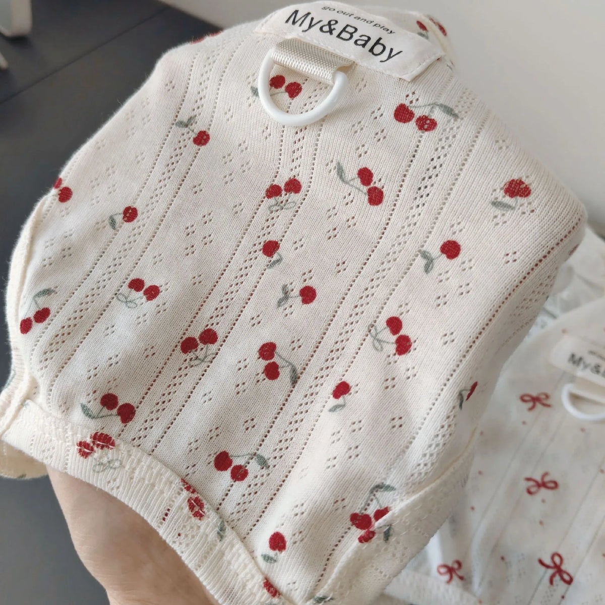 Pet Air Conditioning Clothes Dog Cat Summer Vest Floral Flying Sleeves Wrapped Belly Clothing Schnauzer Cherry T-shirt
