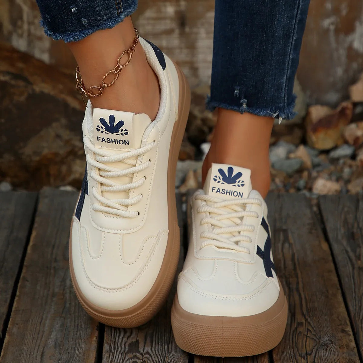 Women's Retro Running Shoes Thick Bottom Flat Laced Casual Sneakers Student Low Heel Round Toe PU Leather Spring Autumn