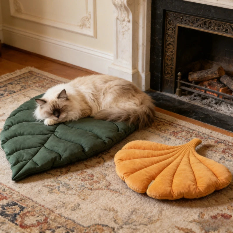 1-2PCS Leaf Shaped Pet Bed Reversible Soft Washable Non Slip Cushion for Cats Dogs Indoor Travel Camping Comfortable Cozy Mat