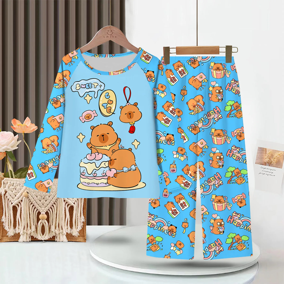 Capibara Kids Pajama Sets Long Sleeve Loungewear with Cute Animal Print Soft Sleepwear for Boys Girls Cartoon Sleepwear Outfit