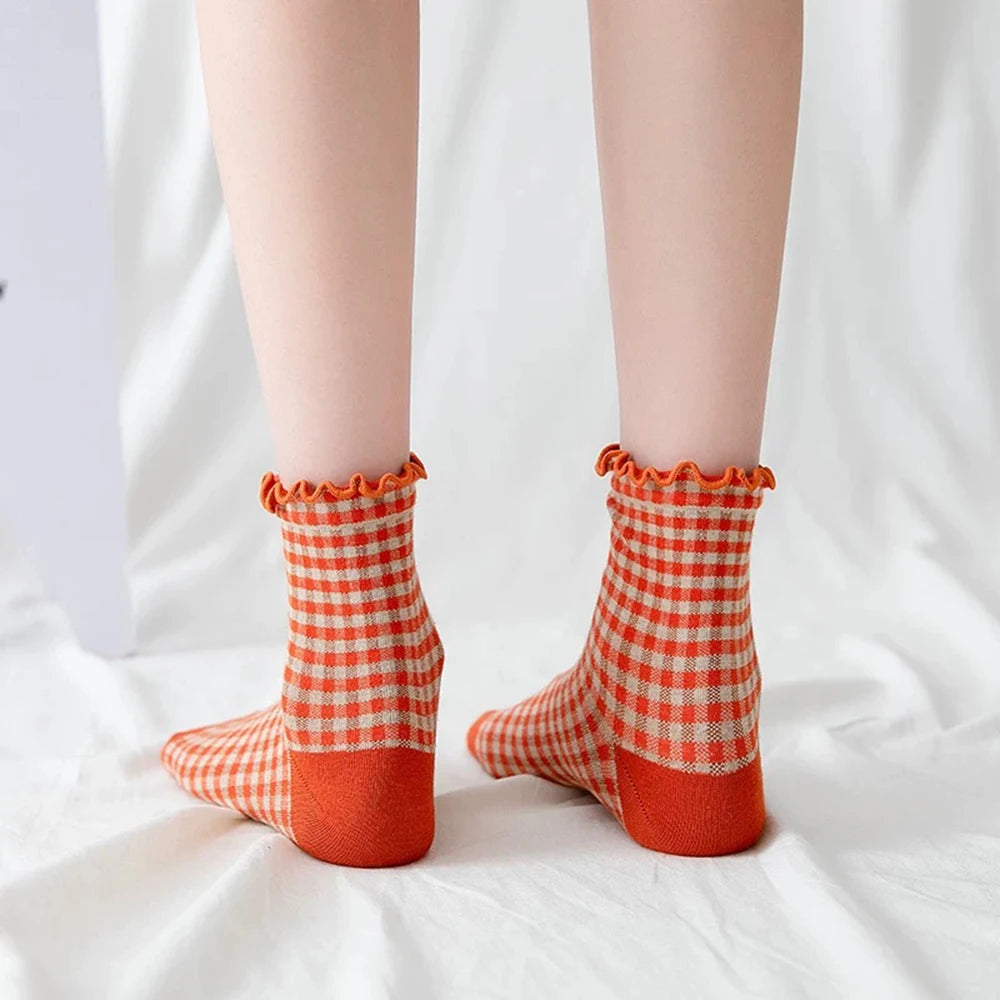 Women's Socks Autumn Checkered Retro Vintage Cotton Socks Crew Comfortable Color Fashion Sock Elastic Plaid Short Socks Woman Sox