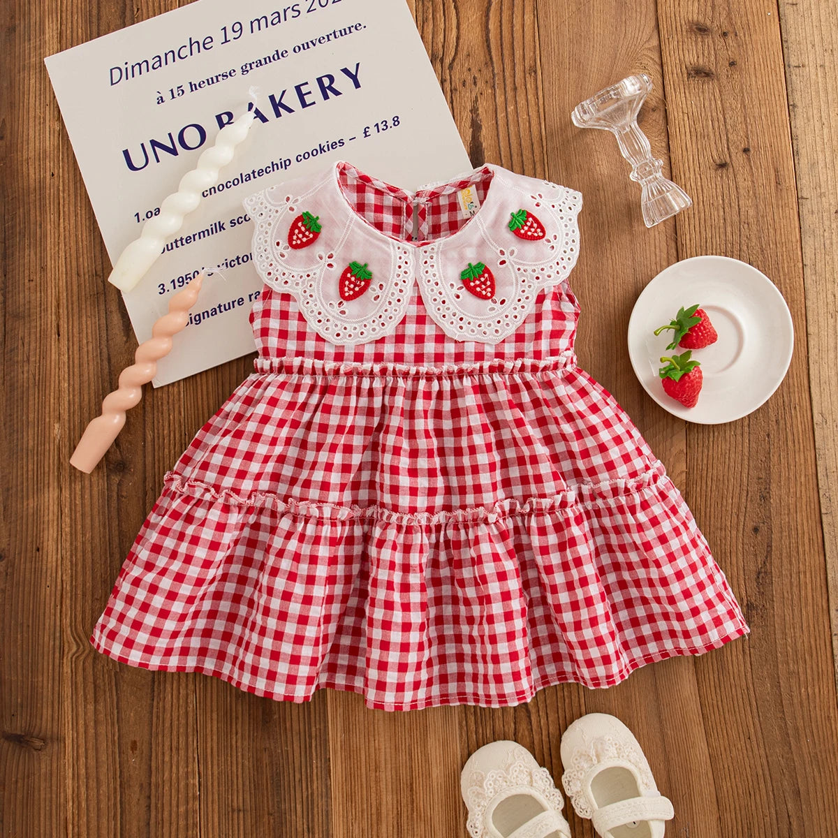 Korean Style Toddler Dress Strawberry Embroiderey Red Baby Gril Sleeveless Check Dress for Kids Girl Casual Outdoor Dress