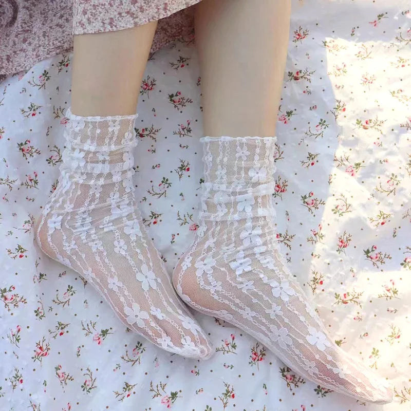Women's Harajuku Kawaii Ladies Breathable Transparent Floral Lace Socks Sweet Mesh Fishnet Socks Soft Funny Socks Hosiery