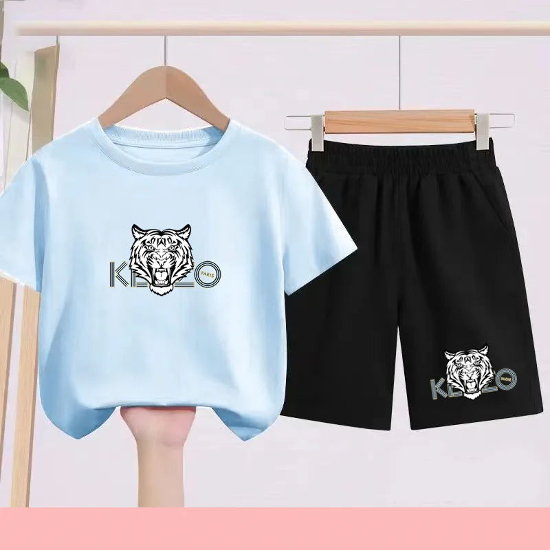Children's Summer Black and White T-shirts Paired with Breathable and Quick-drying Sports Outfits - Suitable for Children3 to 13