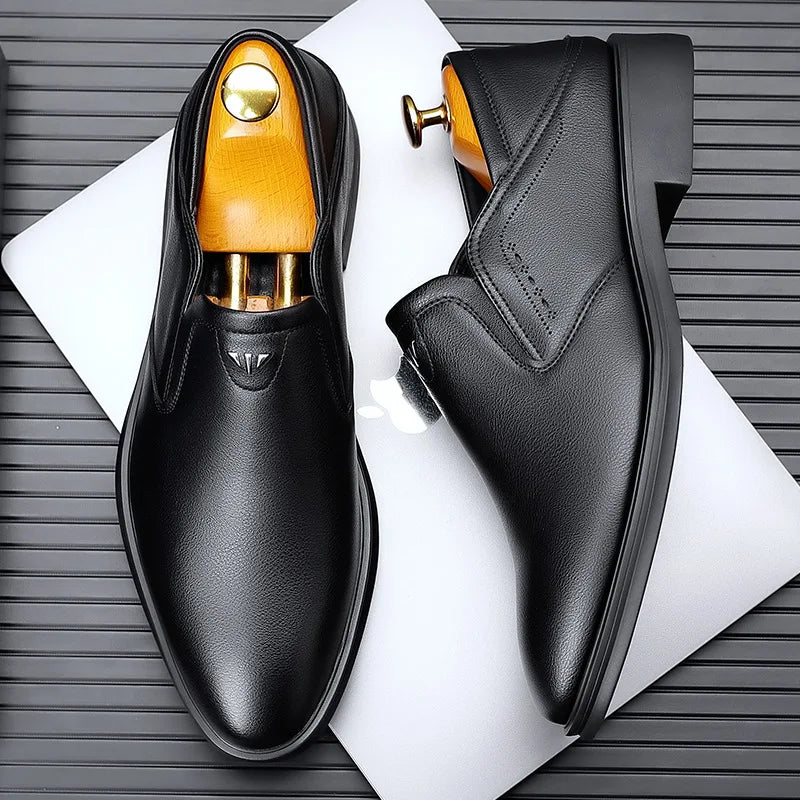 High Quality Men's Dress Shoes Designer Loafers Men Fashion Cow Leather Shoes for Men British Pointed Toe New Designer Shoes Men