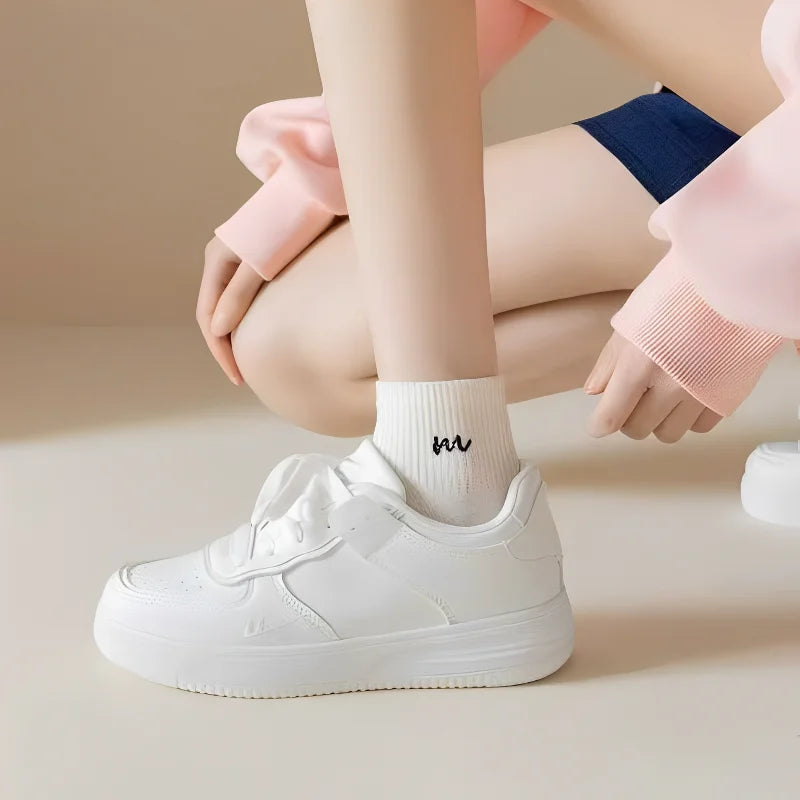 5 Pairs of Letter-Print Socks: Comfortable & Breathable, Short Sports Socks for Women, Soft and Versatile, Assorted Colors in Tr