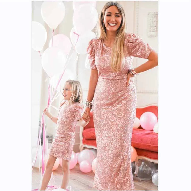 Mom Daughter Dresses Family Matching Outfits New Wedding Sequins Dress Kids Girls Fashion Short Sleeve Long Dress