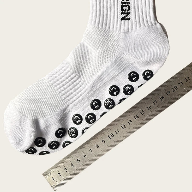 Kids Anti-Slip Football Socks - 1 Pair Breathable Athletic Grip Socks for Soccer Training & Sports ﻿