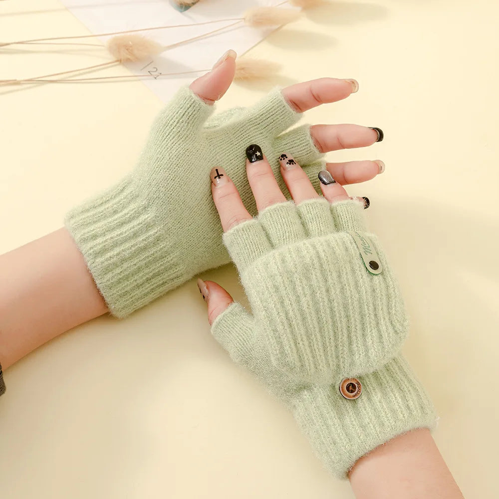 The Gloved Girl, in Winter, Half-Finger-Flip the Cover and Expose Her Fingers. In Autumn and Winter, She Knitted Wool and Rode a