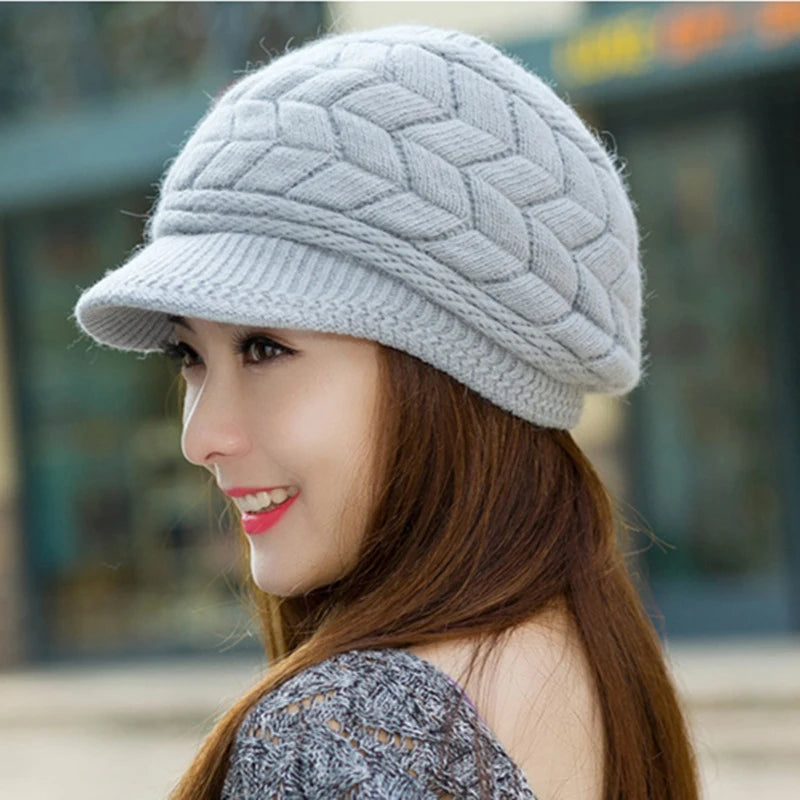 Women's Autumn/Winter Knitted Hat With Fleece Lining Stylish And Versatile Beret Outdoor Warm Hat
