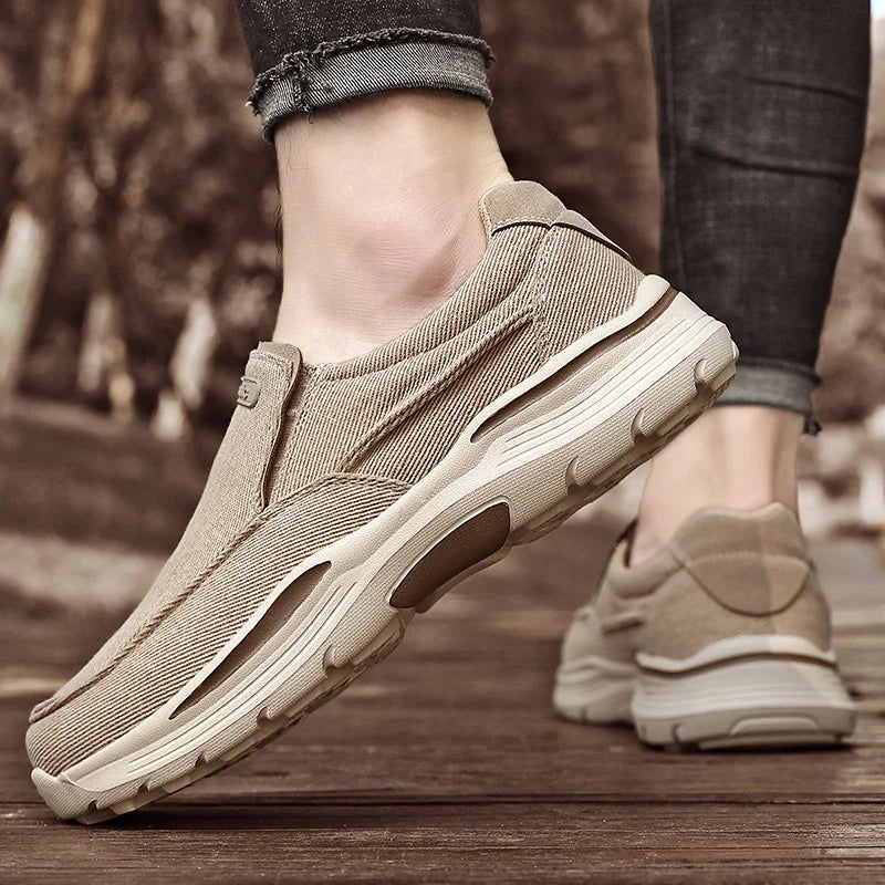Men's Casual Shoes Canvas Breathable Loafers Men 2025 New Male Comfortable Outdoor Walking Shoes Classic Loafers Men Sneakers
