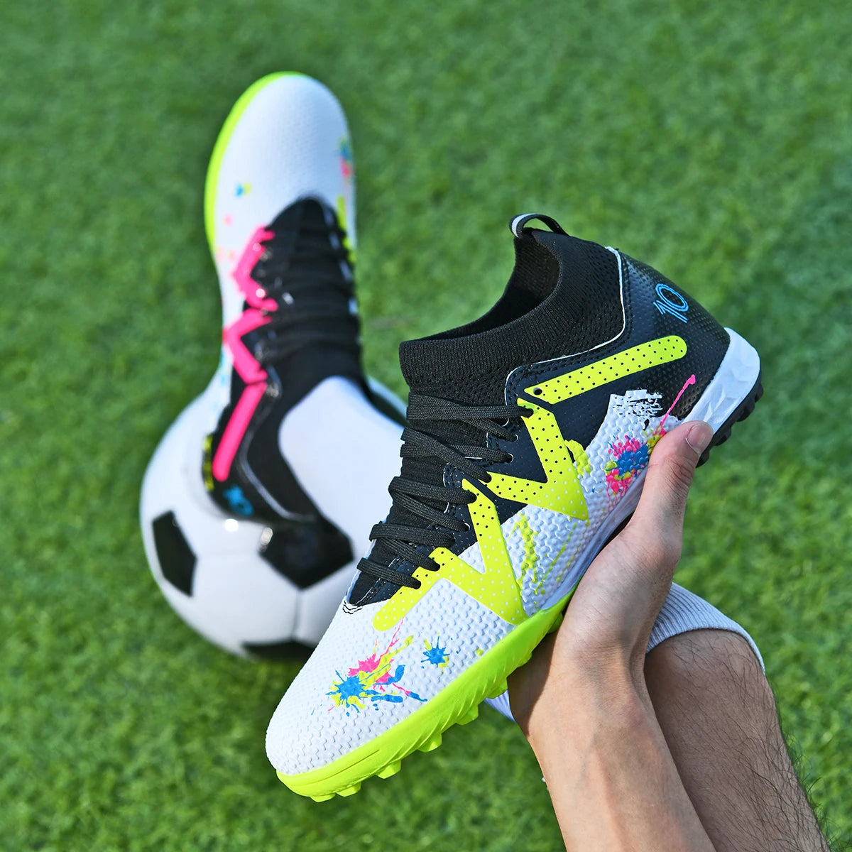 New Men Women Football Shoes Outdoor Competitions Training Soccer Shoes Comfort Breathable Long Nails Anti Slip Sneakers