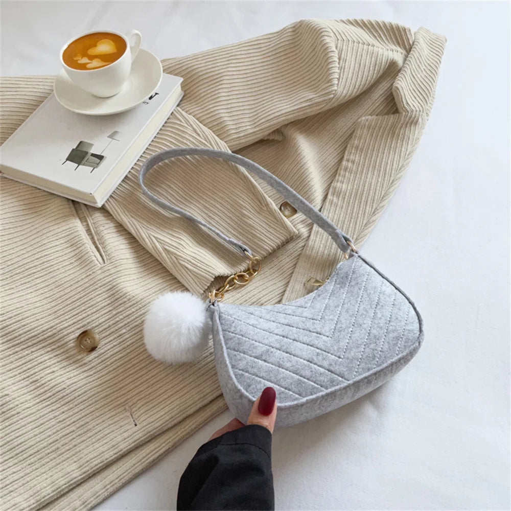Retro Fashion Underarm Bag Niche Portable Leather Shoulder Bag For Women High-End Texture Solid Color Crescent Handbags 2023 New