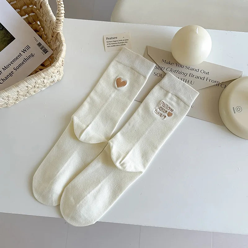Fashion Socks For Women Autumn Designer socks Loose Socks Cotton Embroidery Heart Trendy Letter Simple Crew Socks Women Street
