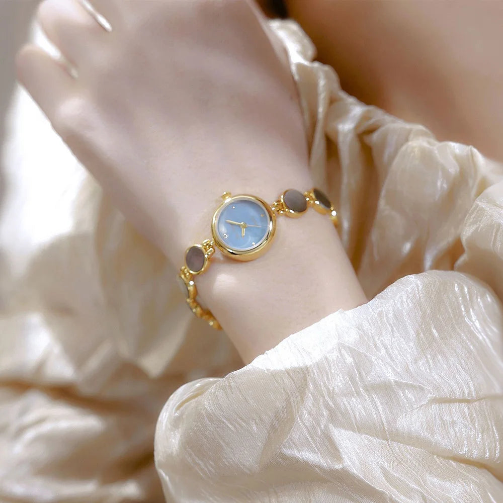 Luxury Ladies Watches Gold Small Dial Natural Shell Bracelet Clock Gifts For Women Lady Fashion Dress Quartz Wristwatch