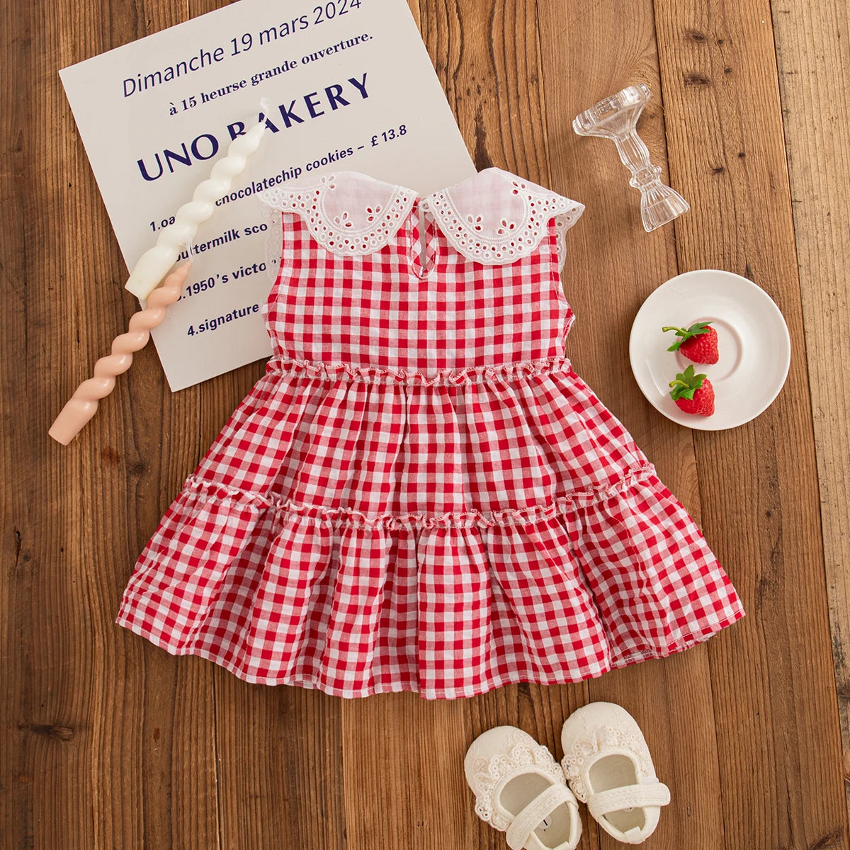 Korean Style Toddler Dress Strawberry Embroiderey Red Baby Gril Sleeveless Check Dress for Kids Girl Casual Outdoor Dress