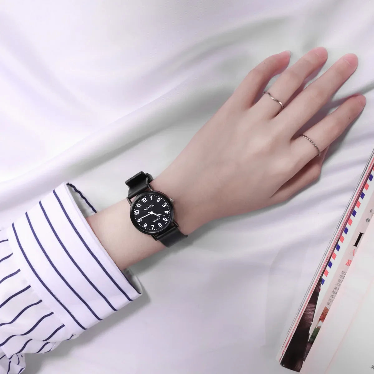 Simple Black Watch Quartz Watches for Women Silicone Strap Ladies Leisure Wristwatch Light-Luxury Student Exam Watch Clock Gifts