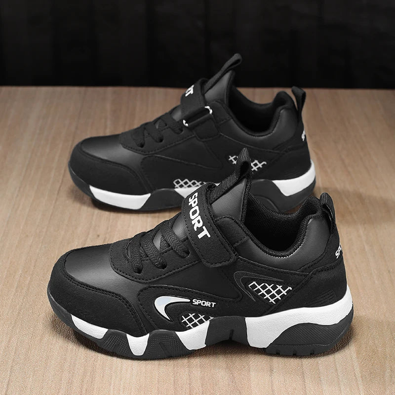 A pair of children's leather sports shoes for all seasons, breathable, comfortable and soft casual shoes, 28-39，FED-8877