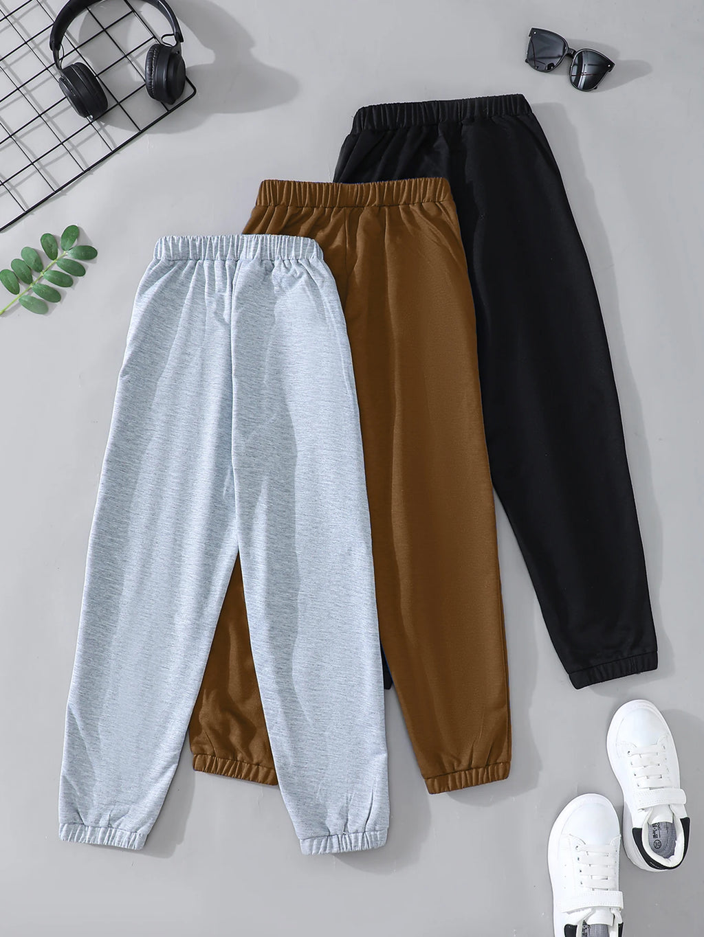 Boys Long Pants Three-Piece Set Casual Sporty Autumn Winter Outfit for Kids Suitable for Leisurely Outdoor Wear