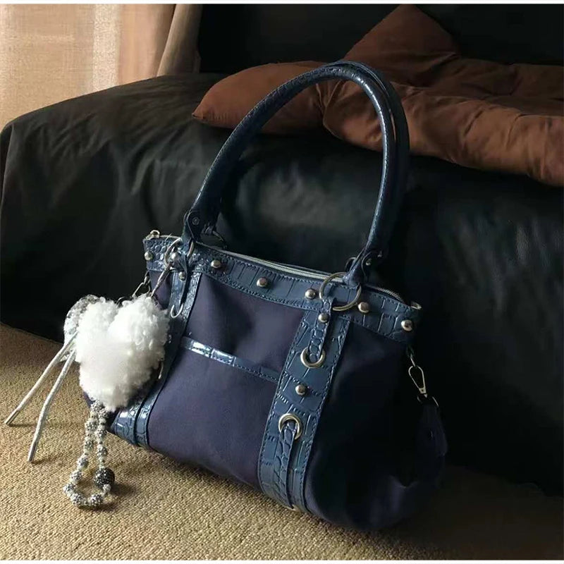 Women's Large Capacity Shoulder Bag Retro-style Commuter Shoulder Bag, High-quality Underarm Bag, Studded Motorcycle Tote Bag